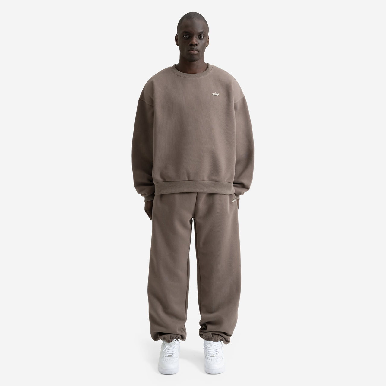 CUFFED JOGGER (UMBER)