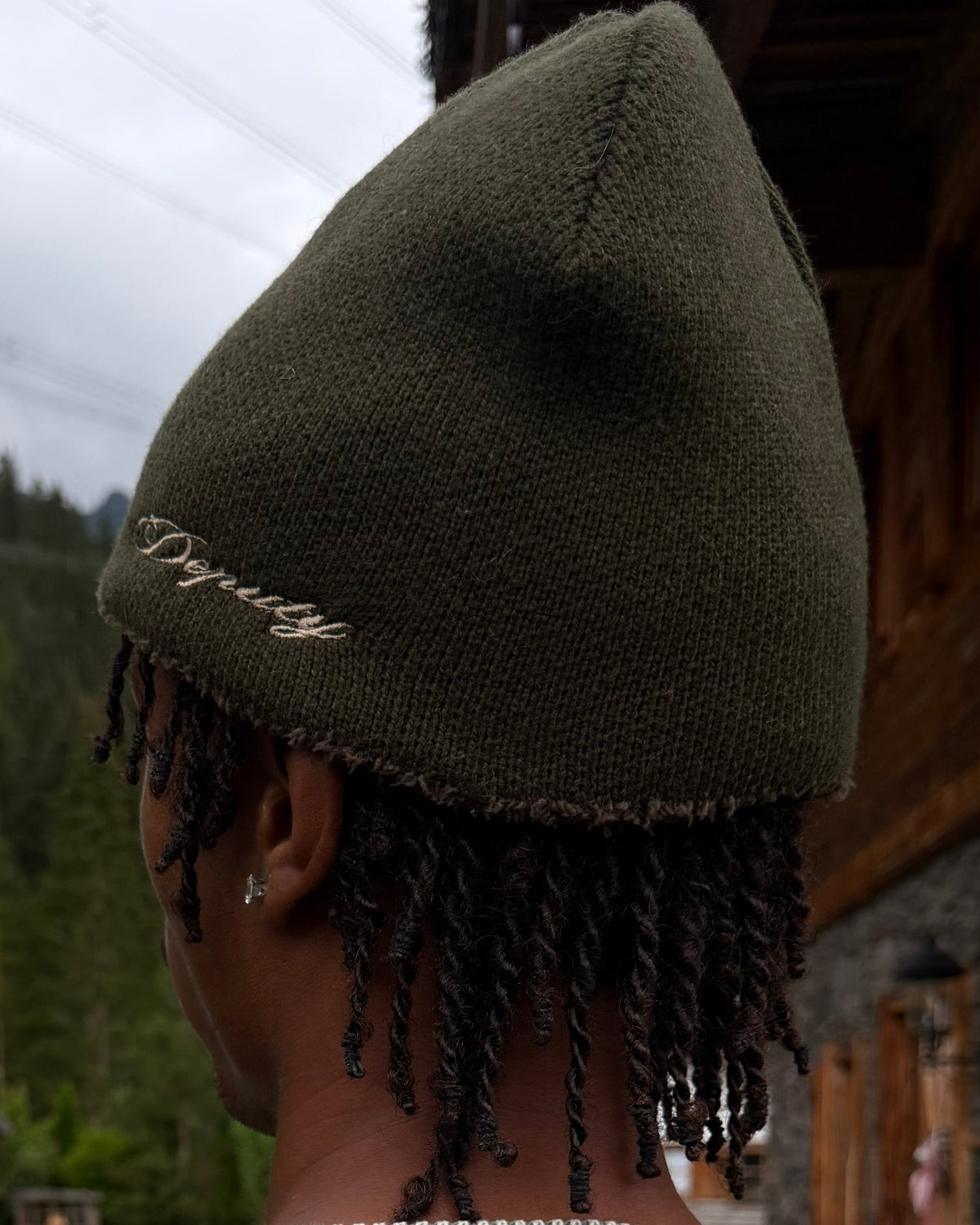 SCRIPT BEANIE (MOSS)