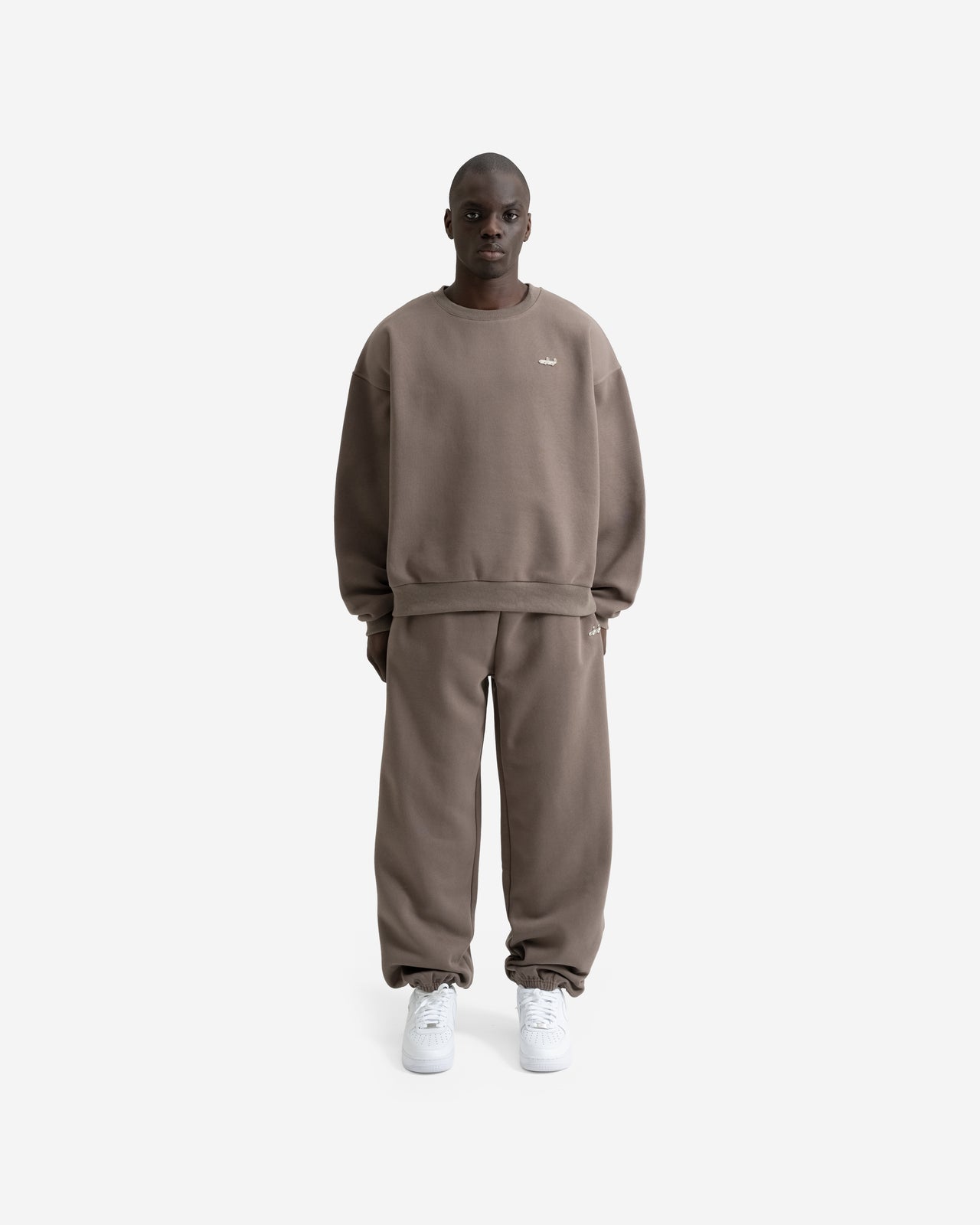 CREWNECK (UMBER)