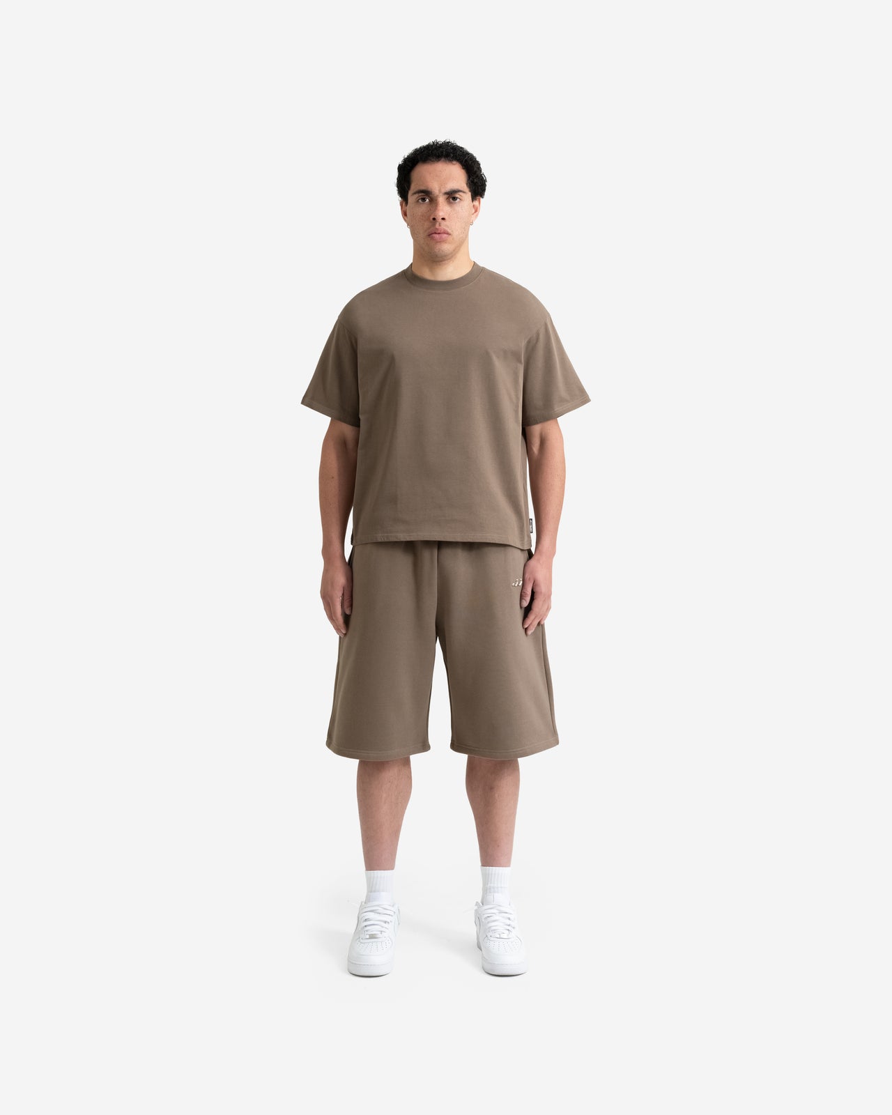 TEE (UMBER)