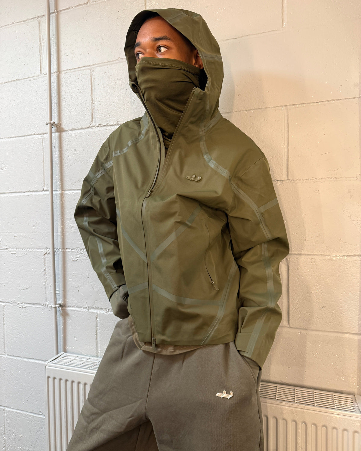 TECH JACKET (MOSS)