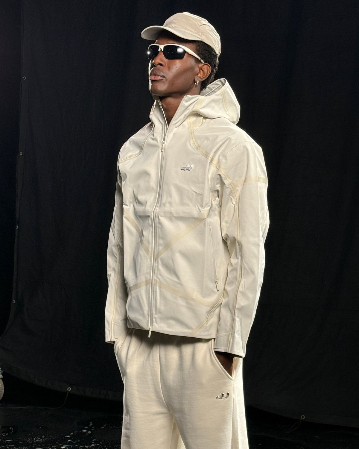 TECH JACKET (ECRU)