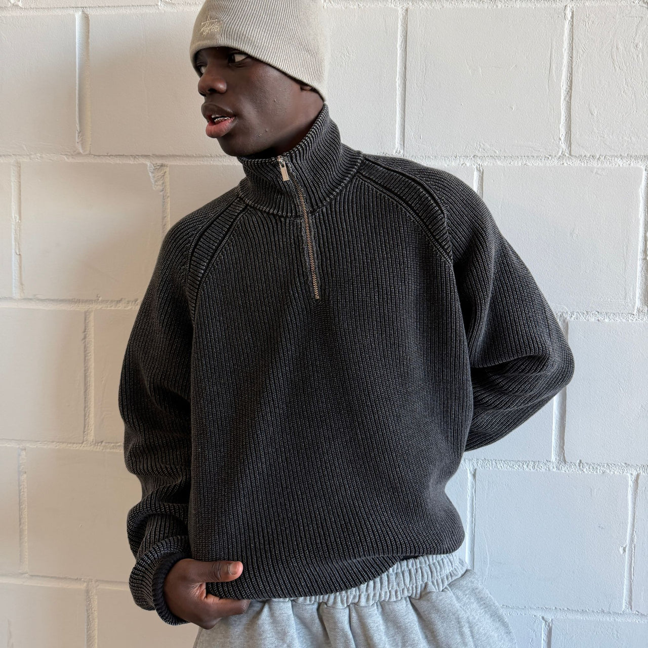 RIPPED HEAVY KNIT (BLACK)